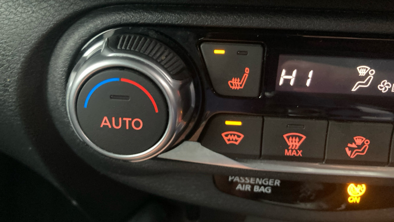 Nissan Juke 1.6 Hybrid Tekna 5dr Auto Hybrid Hatchback